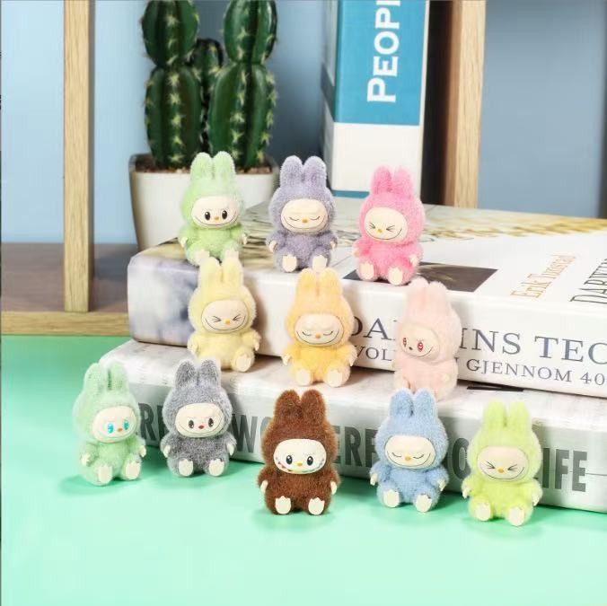 【Mia】Labubu Carving 10 colours card Lucky bags Collection (arrive about 7-12 days)