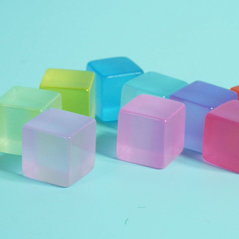 【Mia】Non-Animal Series Carvings 10 colours card Lucky bags  (arrive about 7-12 days)